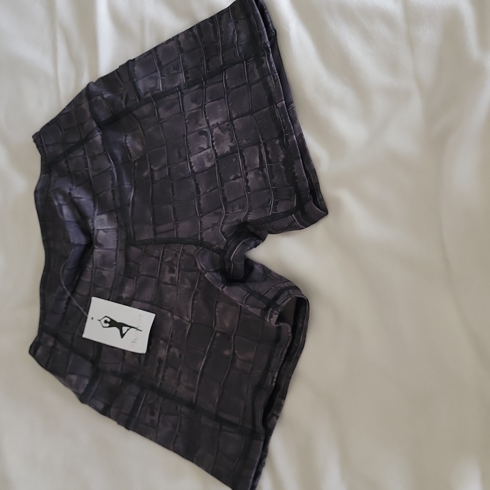 MUNVOT YOGA SHORTS